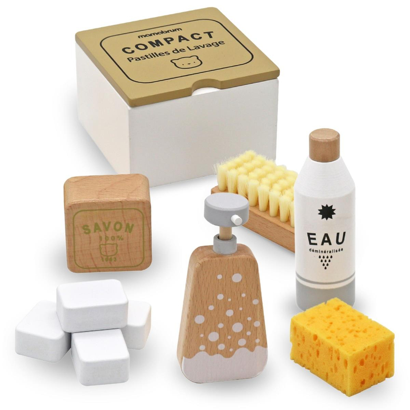 Wooden cleaning set for children - 10 items